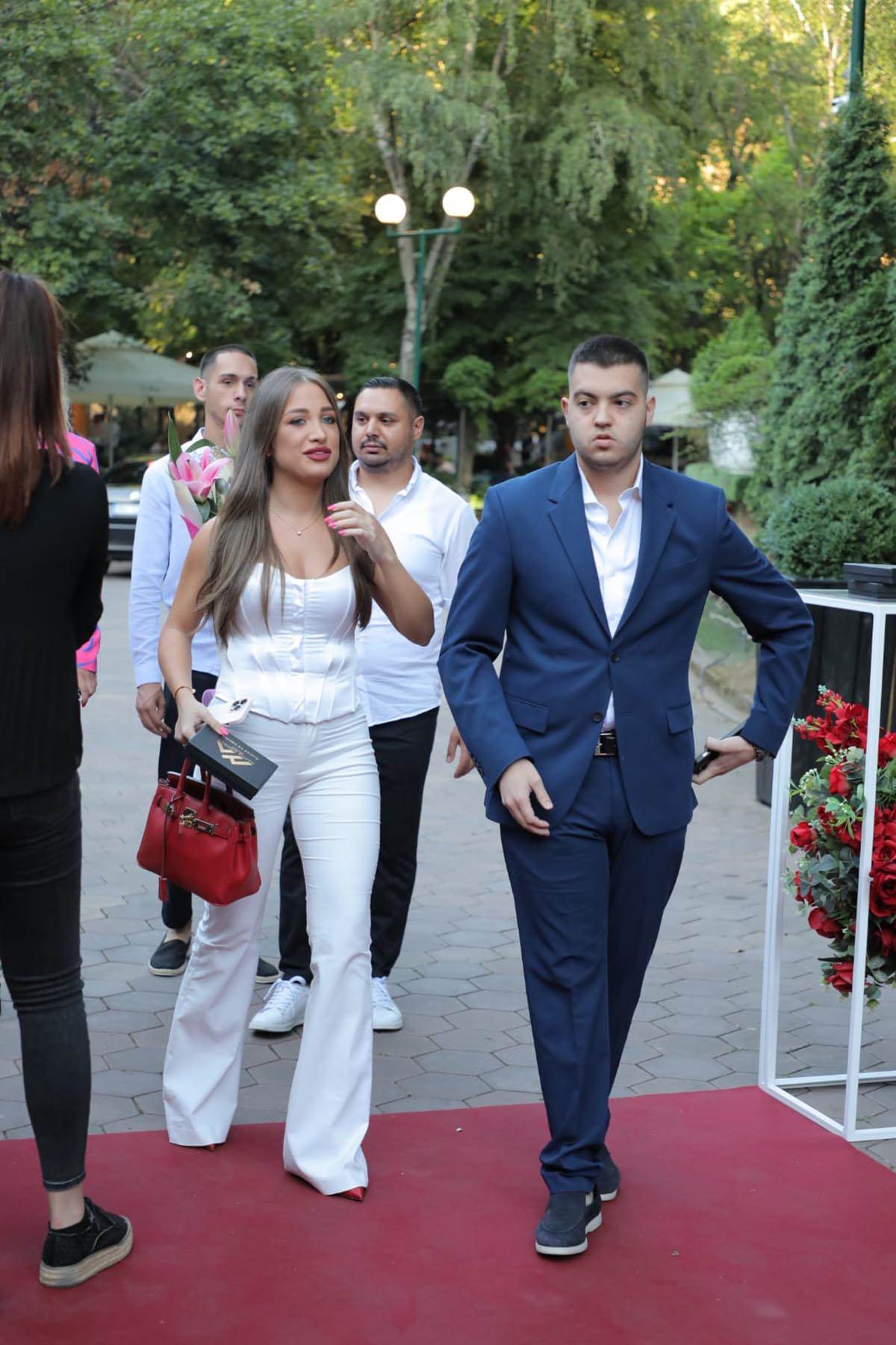 Milica Jokić pozirala u providnoj haljini