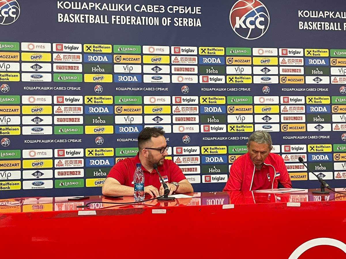 Svetislav Pešić konferencija (5).jpg