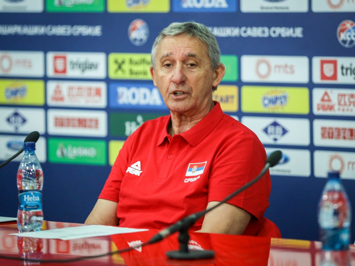 Svetislav Pešić, konferencija za novinare (1).jpeg