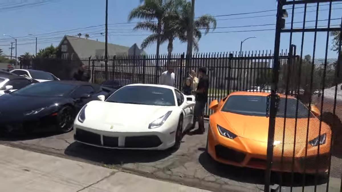 Sin Bena Afleka slupao automobil