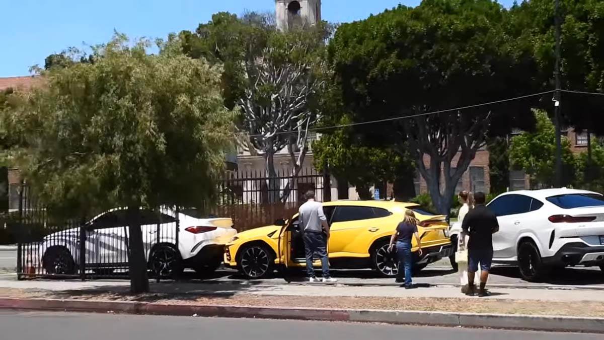 Sin Bena Afleka slupao automobil