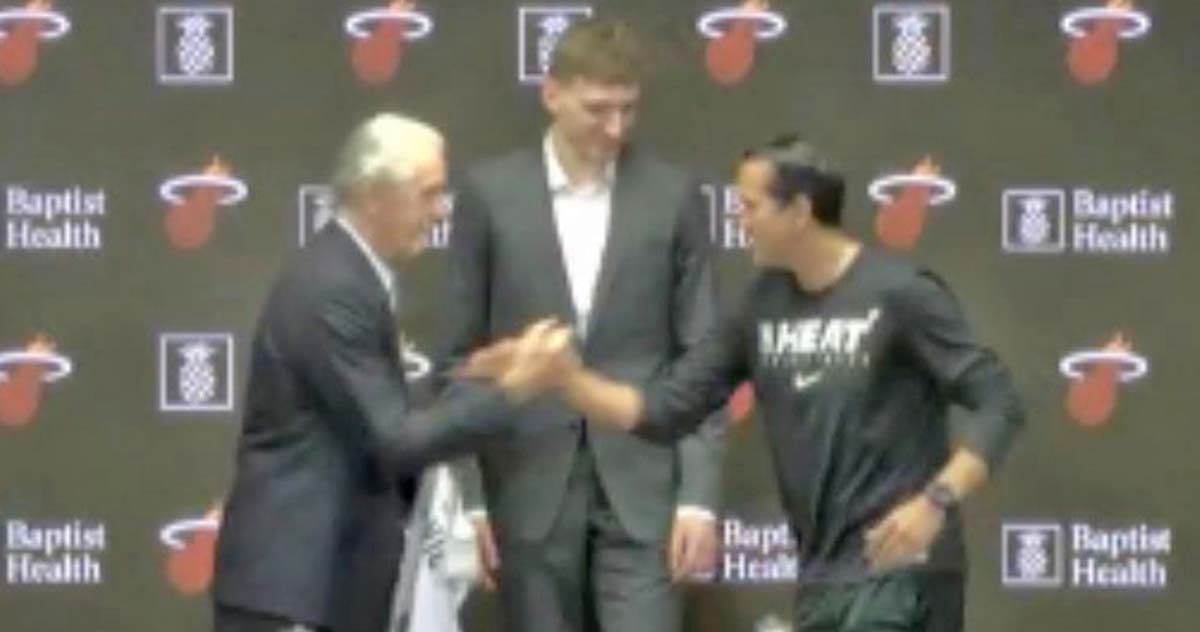 Nikola Jović press konferencija (6).jpeg