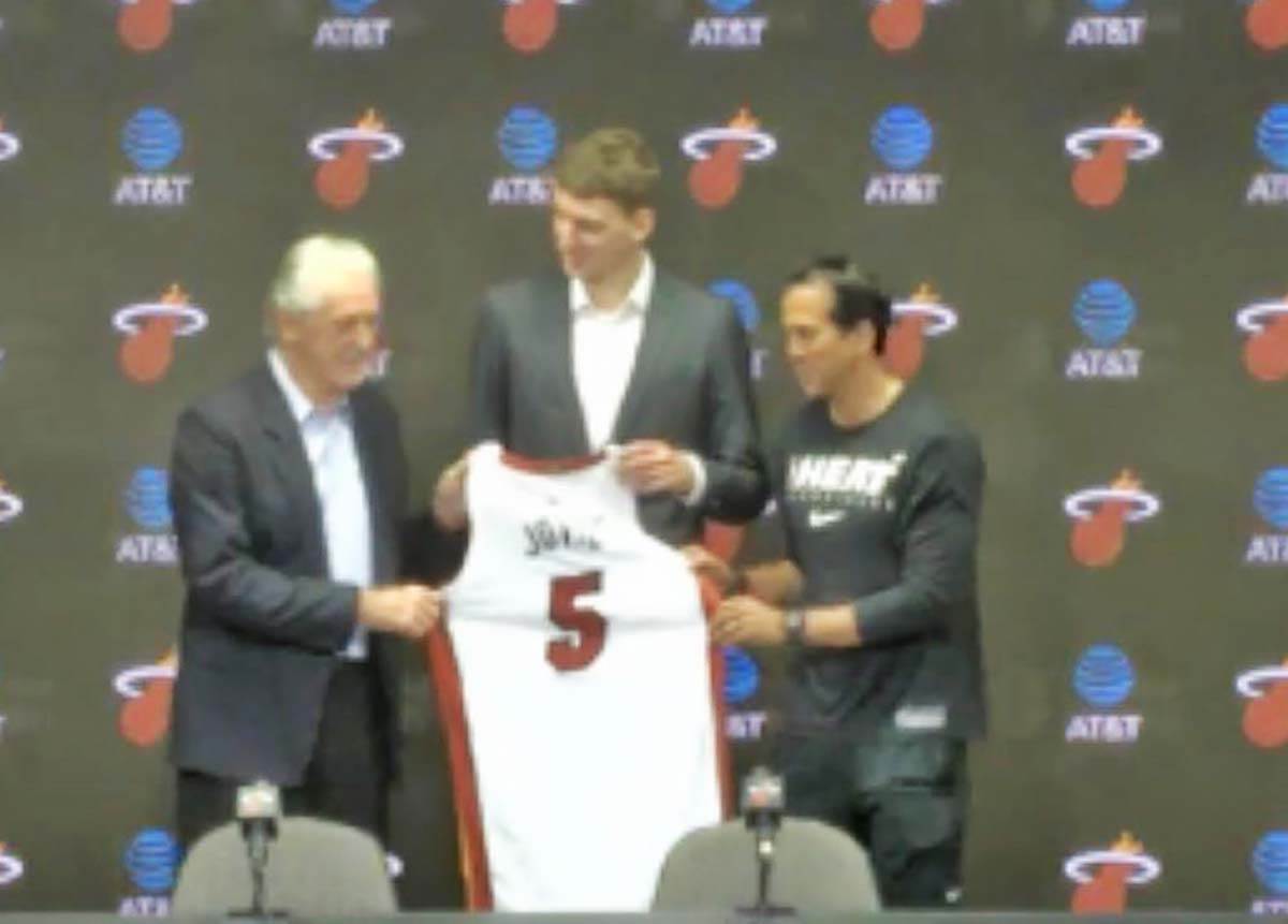 Nikola Jović press konferencija (1).jpeg