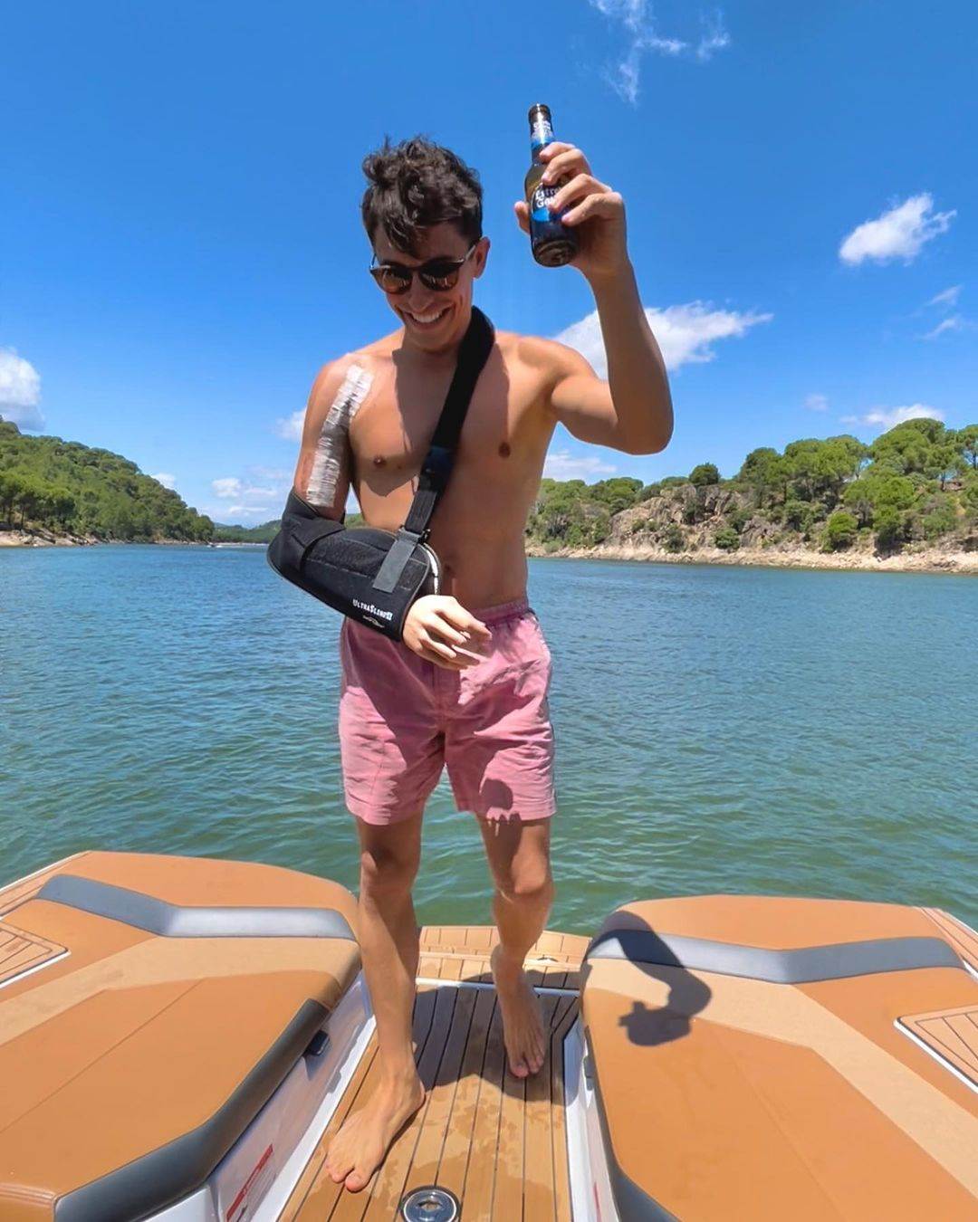 Mark Markez pokazao ožiljak nakon operacije