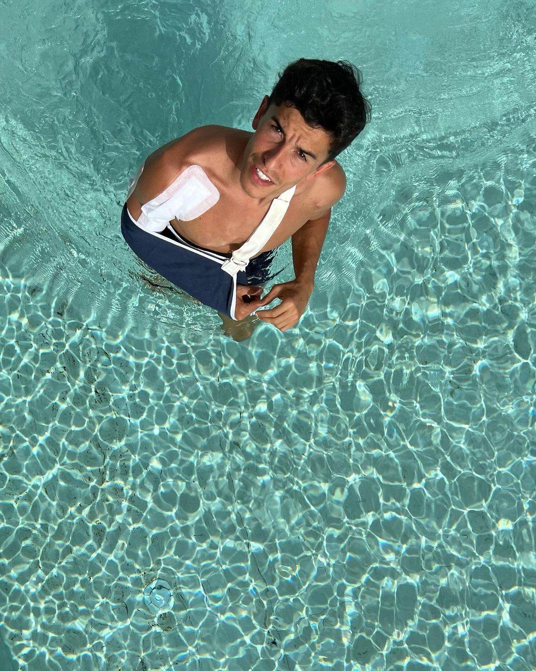 Mark Markez pokazao ožiljak nakon operacije