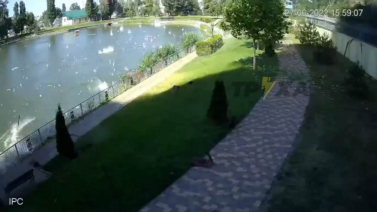 Napad na trzni centar-2.jpg