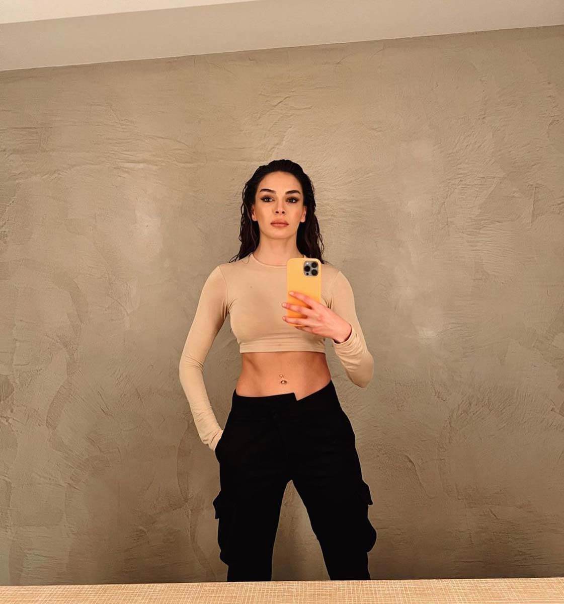 Ebru Şahin (5).jpg