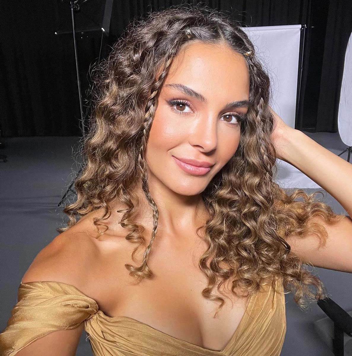 Ebru Şahin (9).jpg