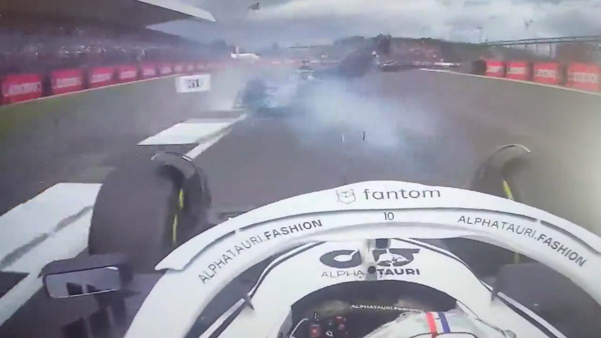 Sudar u Formuli 1 Guanju Džou se okrenuo na stazi Silverston