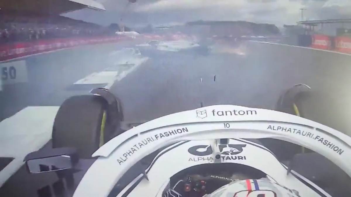 Sudar u Formuli 1 Guanju Džou se okrenuo na stazi Silverston