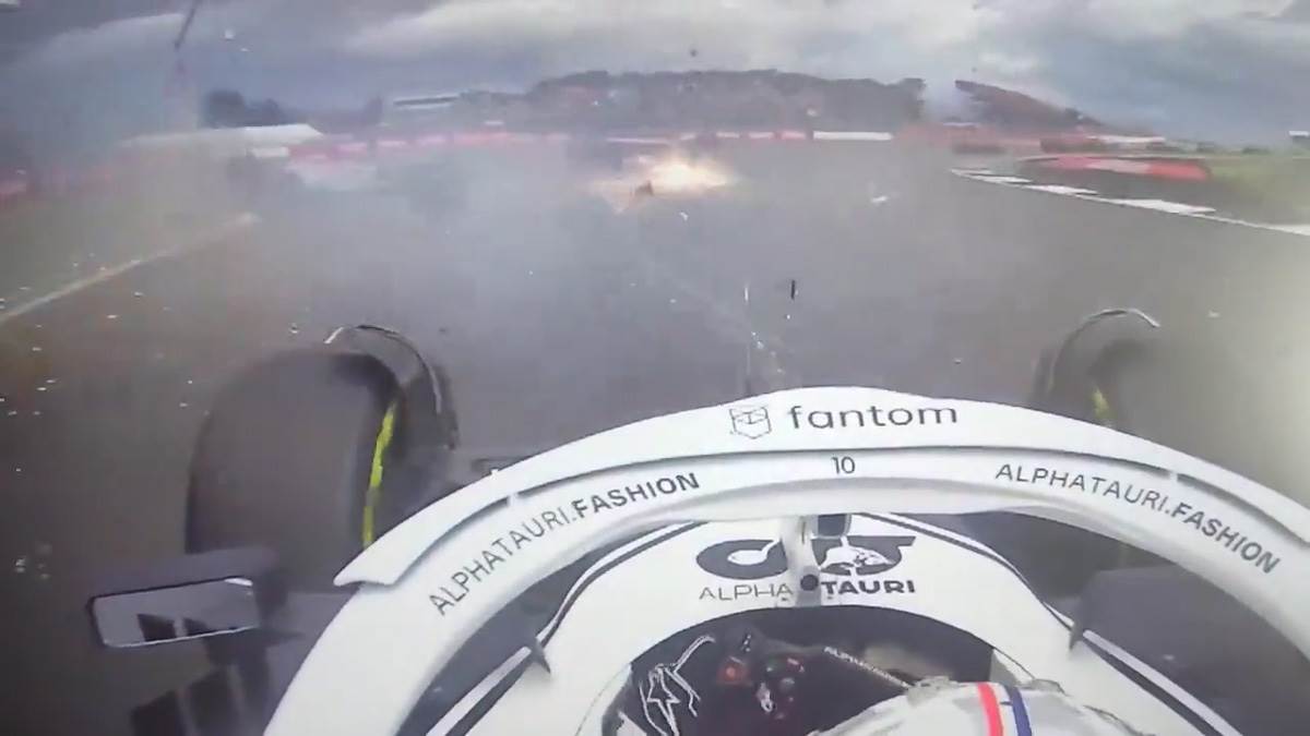 Sudar u Formuli 1 Guanju Džou se okrenuo na stazi Silverston