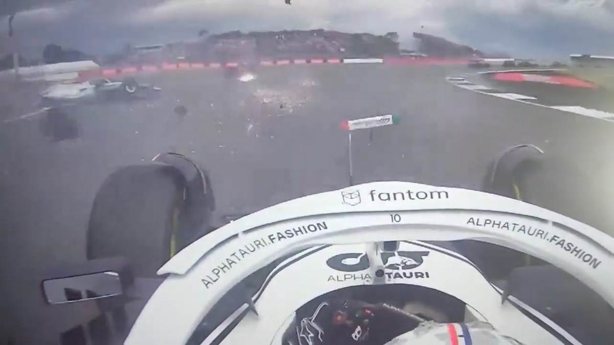 Sudar u Formuli 1 Guanju Džou se okrenuo na stazi Silverston