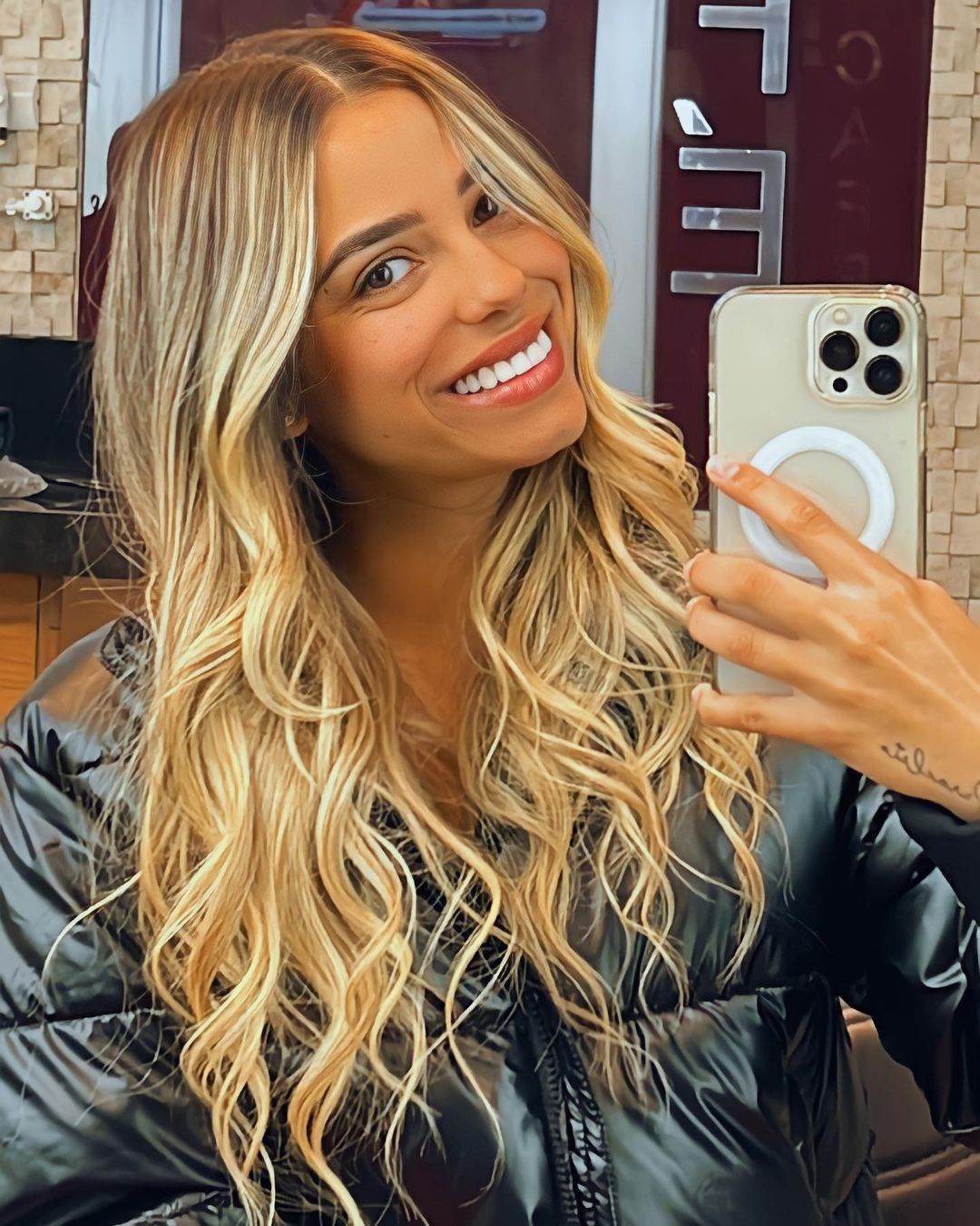 Nejmar muvao odbojkašice bliznakinje