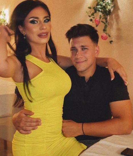 Ćerka Zorice Brunclik Zlata u kupaćem