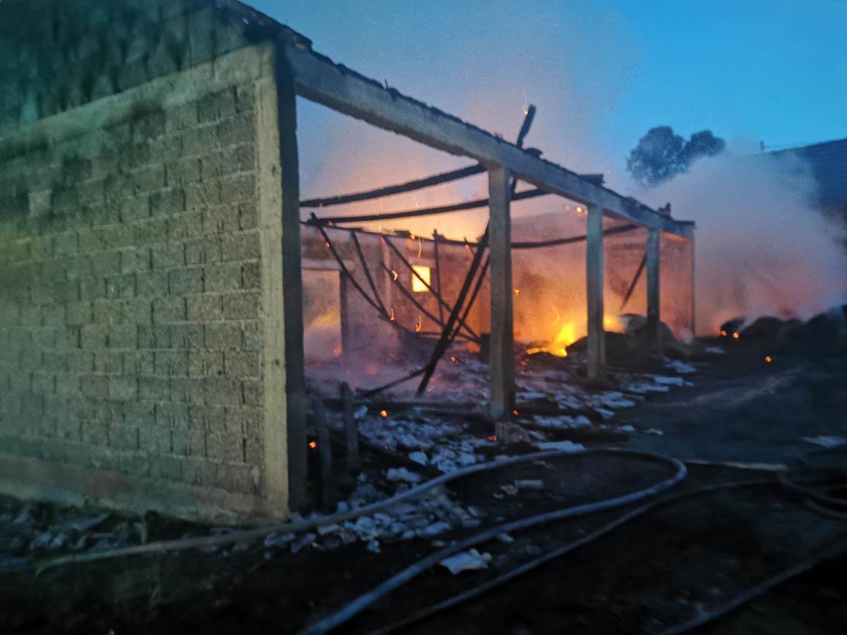 Senara u selu kod Čačka izgorela do temelja  (5).jpg