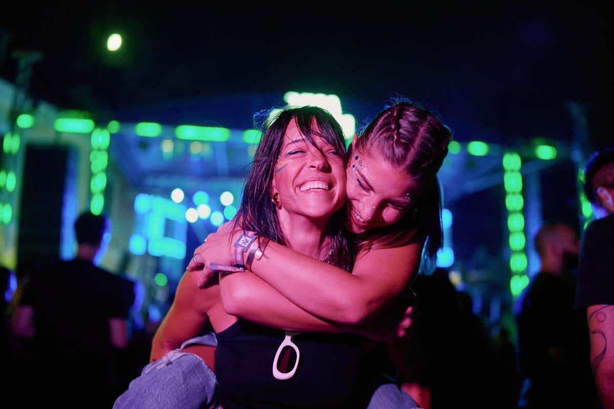 Matea Milosavljević i Nađa Erić.jpg