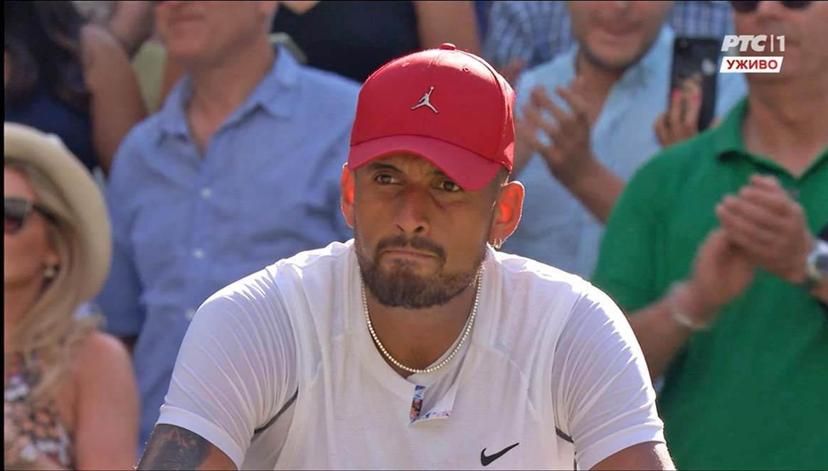 Kirijos crveni kacket (3).jpeg