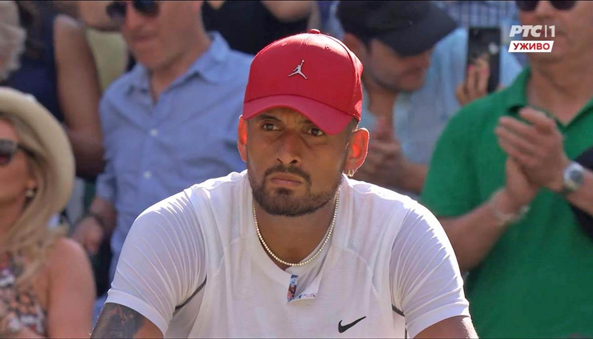 Kirijos crveni kacket (2).jpeg