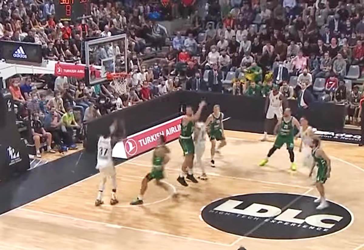 Kostas Antetokoumpo (7).jpg