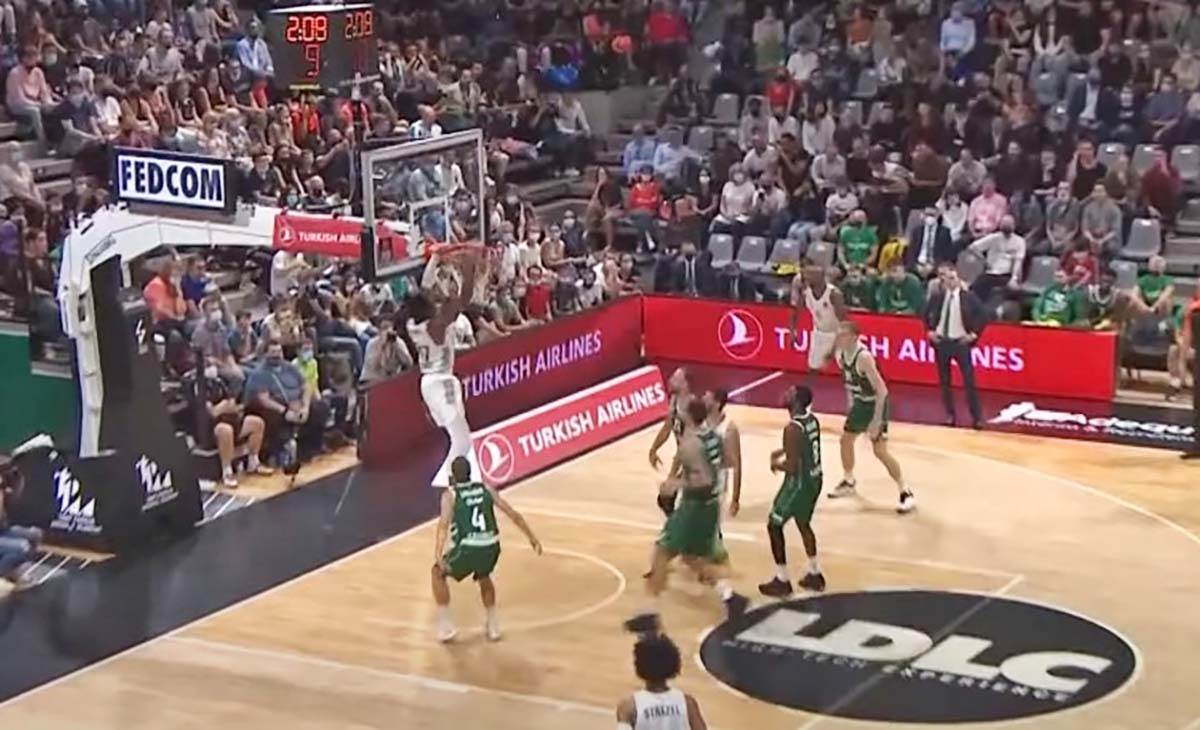 Kostas Antetokoumpo (1).jpg