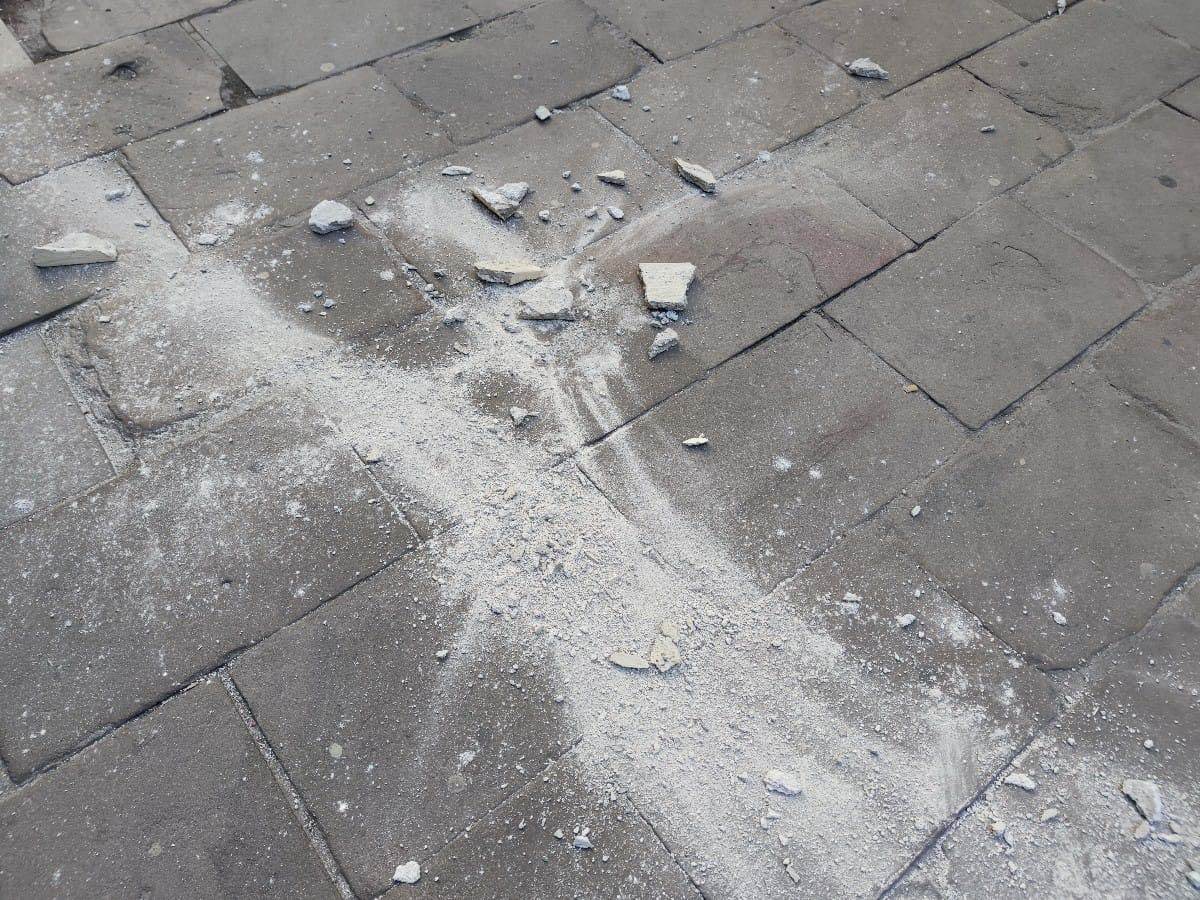 Plafon, rusenje, Bezistan (3).jpg