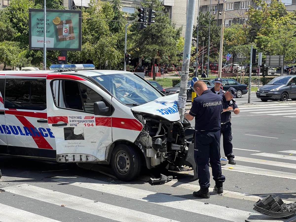 Sudar, Hitna Pomoc, volkswagen tiguan  (5).jpg