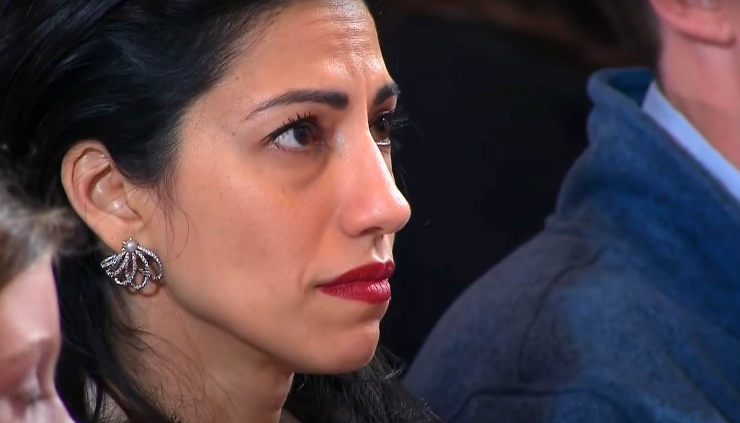 huma abedin (6).png