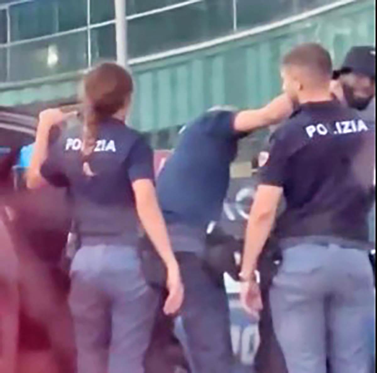 Hapsenje igraca Milana (4).jpg