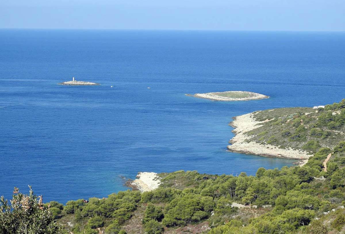 Josip Broz baza ostrvo VIS (8).jpg