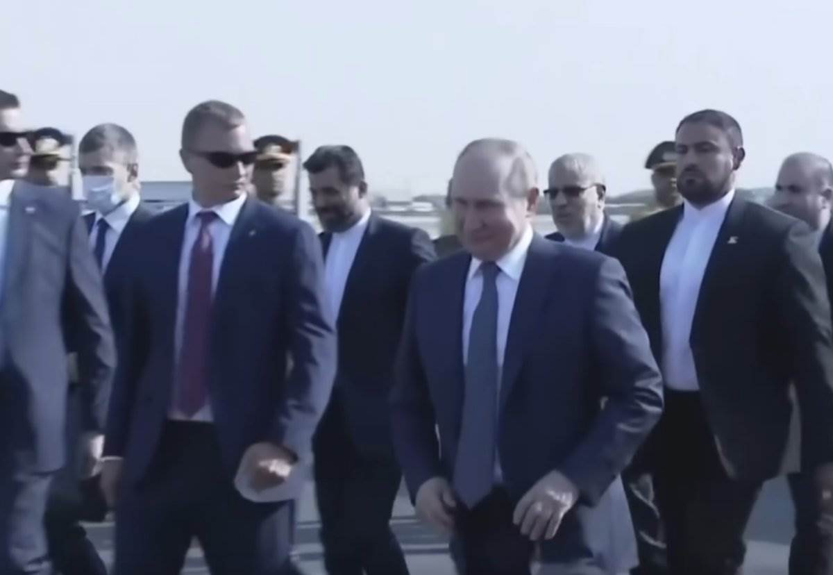 Putinovo obezbeđenje brisalo kvaku na kolima