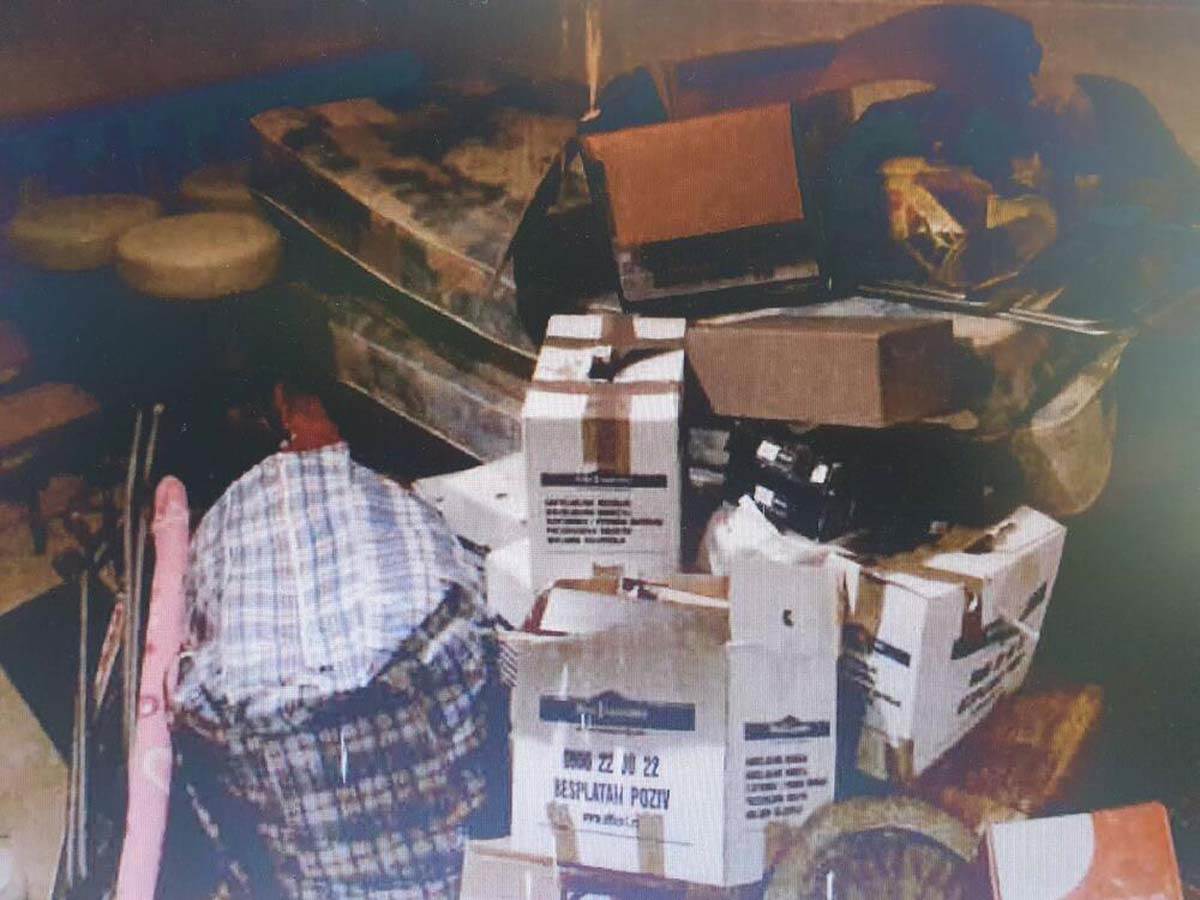 Klanica, vikendica, velja nevolja (10).jpg