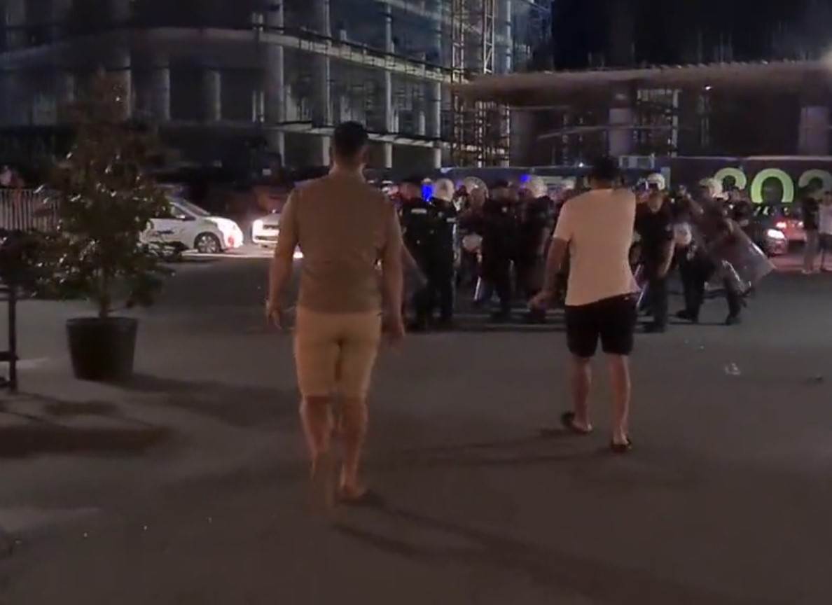 Huligani, Policija (5).jpg