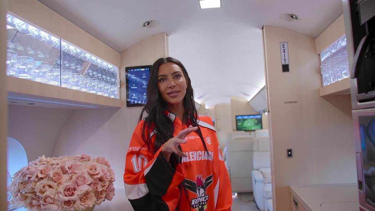 Kim kardasijan, privatni avion (3).jpg