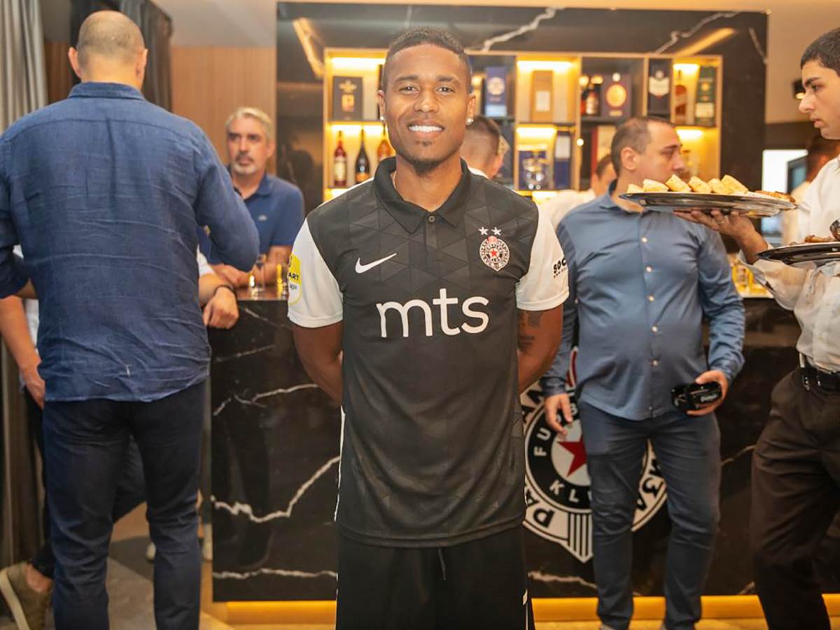 Partizan predstavljanje novi dres (19).jpeg