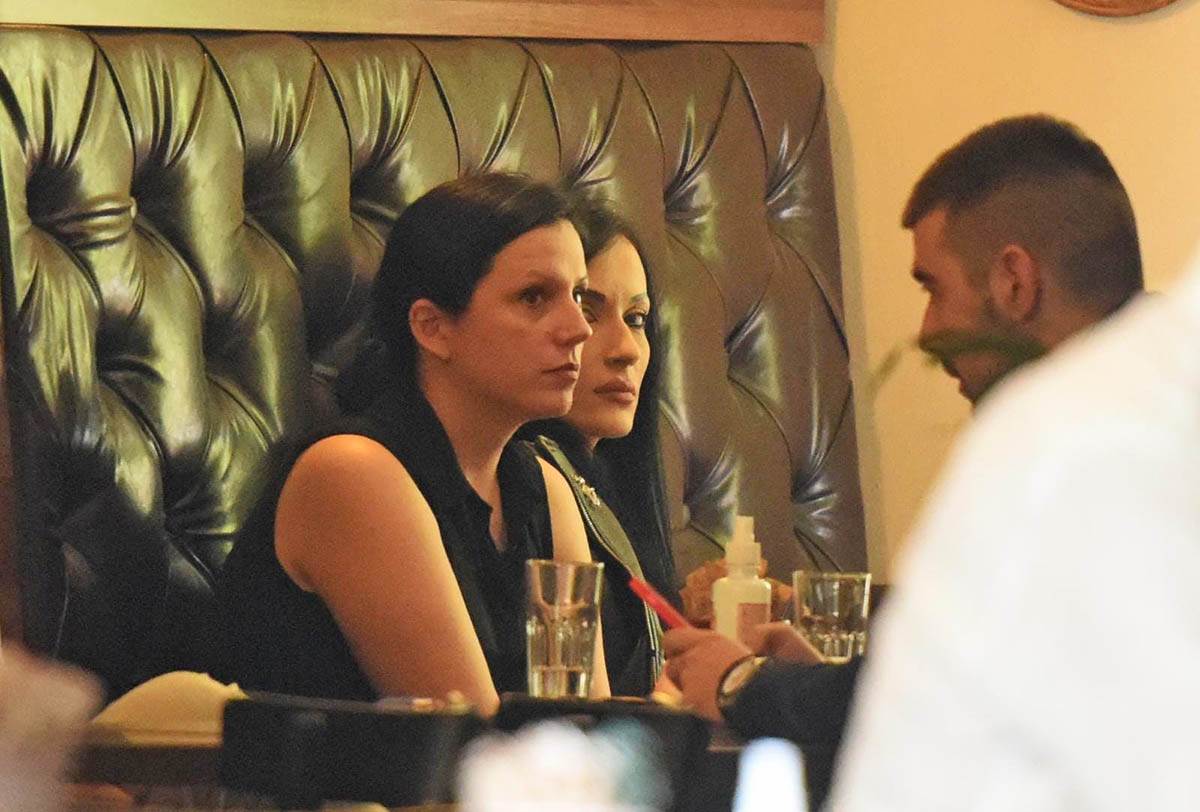 Zoran Marjanovic ceka presudu u restoranu (4).jpeg