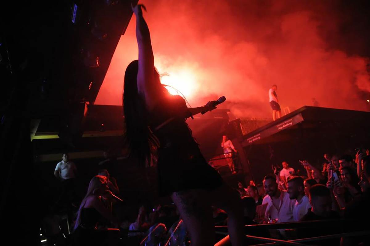 Ivana Nikolić o solo karijeri i Zdravku Čoliću