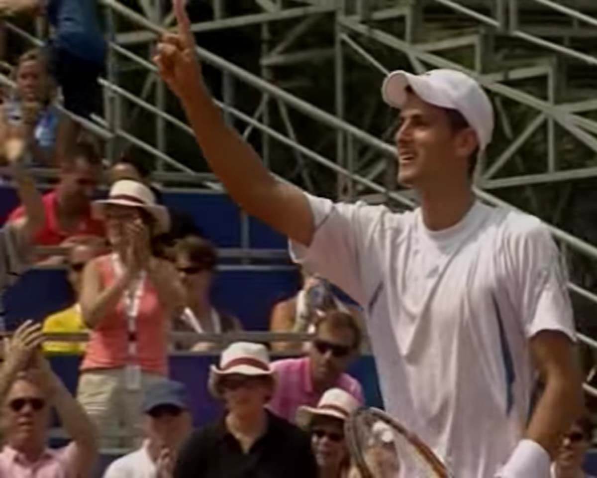 Novak Đoković poljubac sa Jelenom prva titula