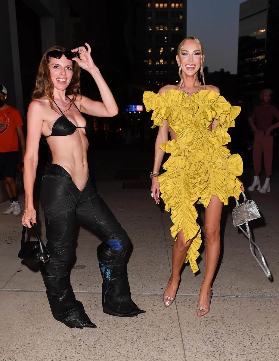 Džulija foks niske pantalone  (3).jpg