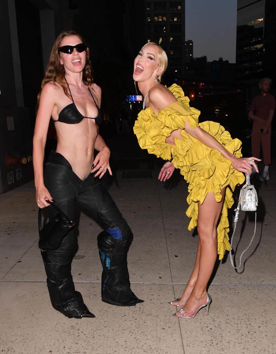 Džulija foks niske pantalone  (4).jpg