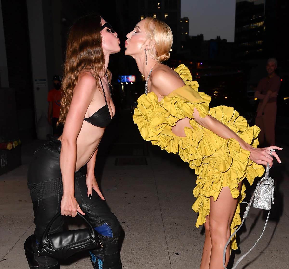 Džulija foks niske pantalone  (5).jpg