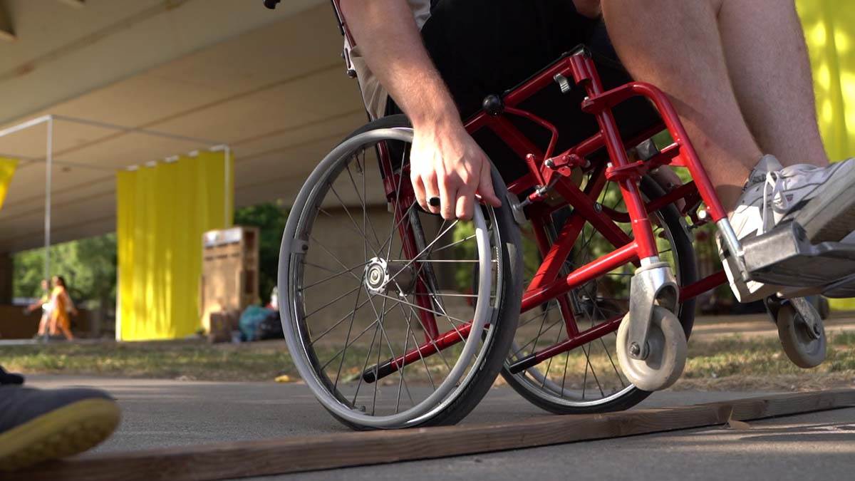 Novi Sad, Pomoc Planeti (6).jpg