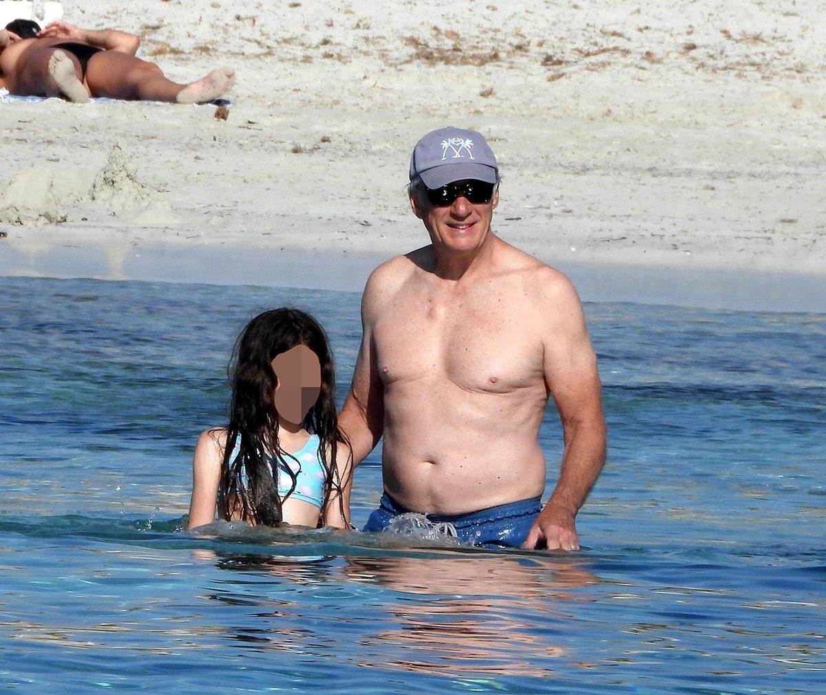 Ricard gir, silva, supruga (3).jpg