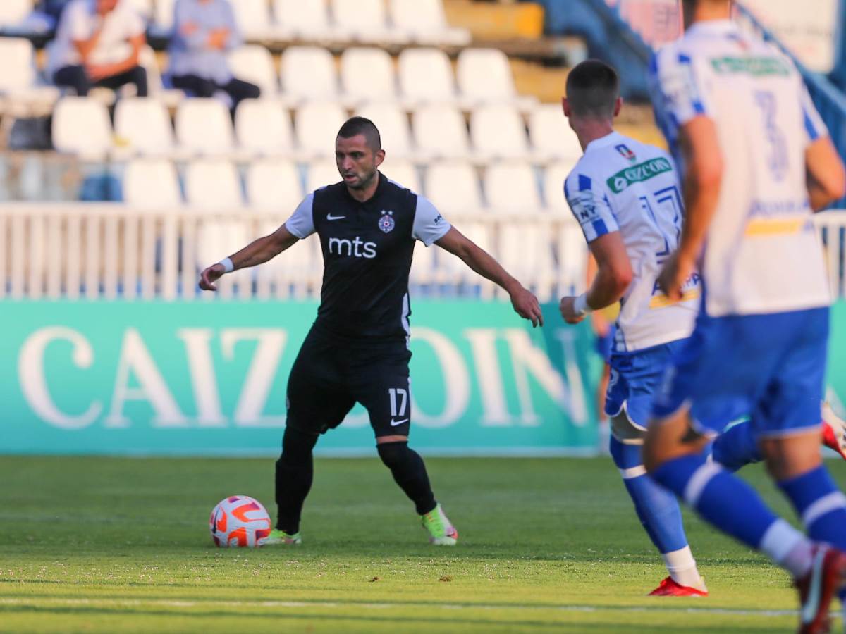 Novi Pazar pobedio Partizan sa trenerom Vladimirom Gaćinovićem