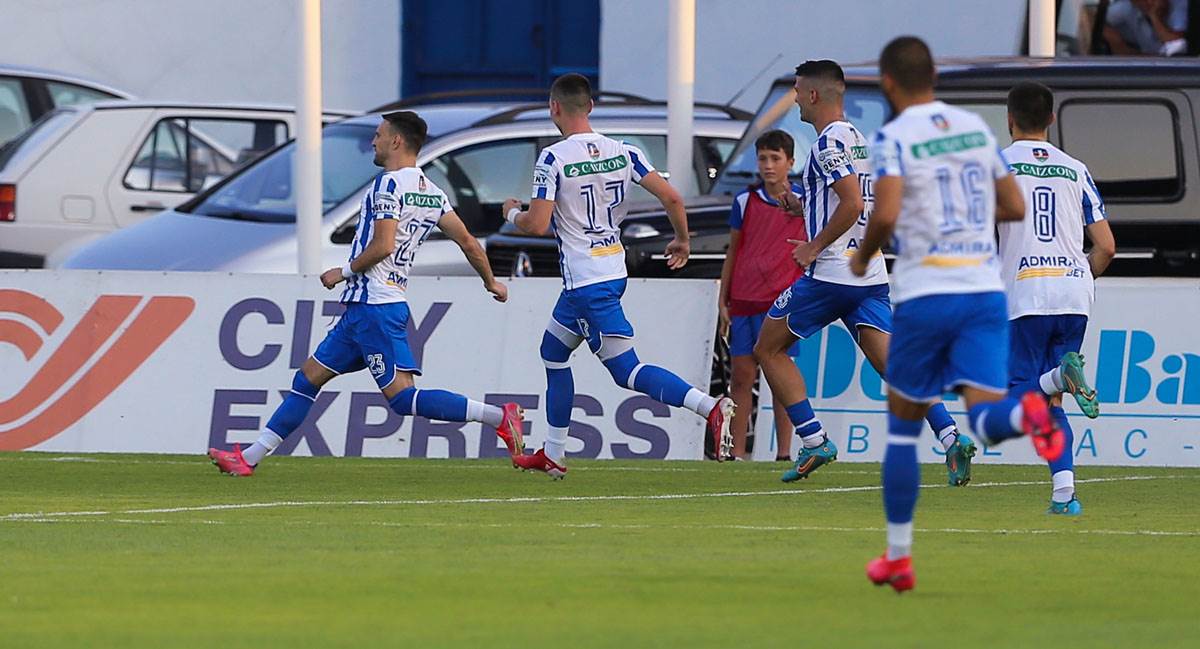 Novi Pazar pobedio Partizan sa trenerom Vladimirom Gaćinovićem