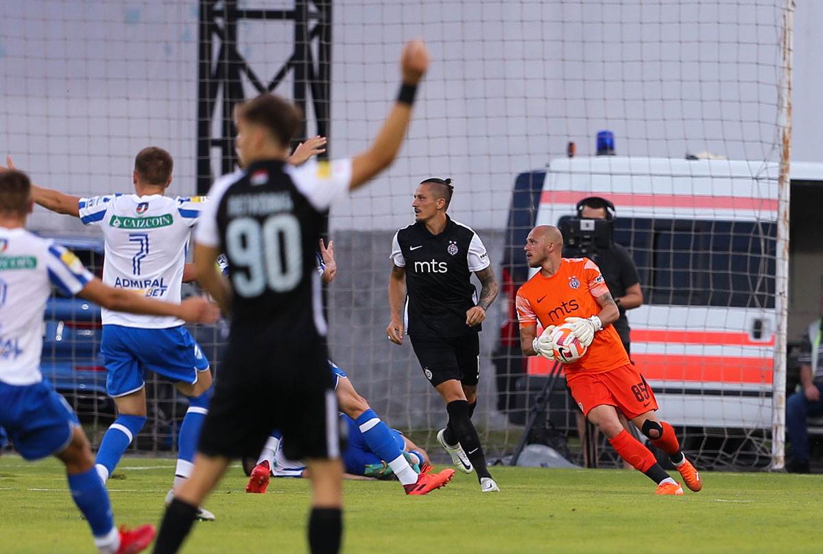 Novi Pazar pobedio Partizan sa trenerom Vladimirom Gaćinovićem