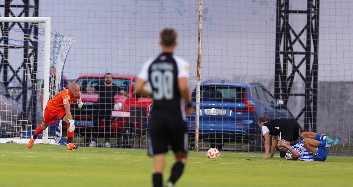 Novi Pazar pobedio Partizan sa trenerom Vladimirom Gaćinovićem