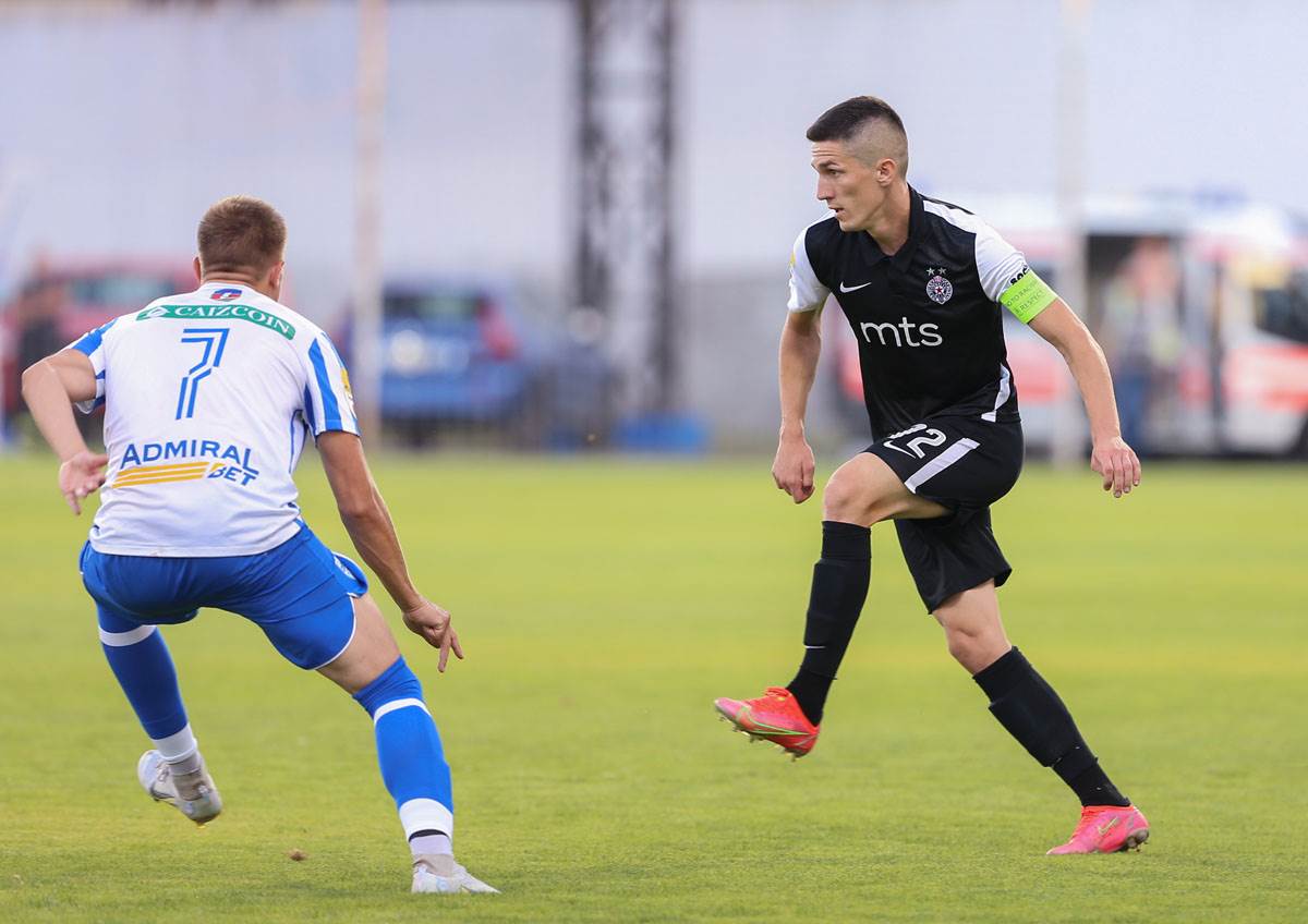 Novi Pazar pobedio Partizan sa trenerom Vladimirom Gaćinovićem