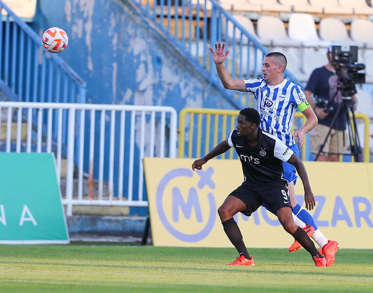 Novi Pazar pobedio Partizan sa trenerom Vladimirom Gaćinovićem