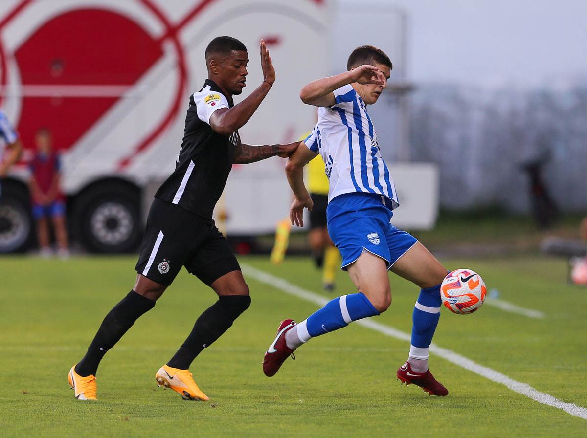 Novi Pazar pobedio Partizan sa trenerom Vladimirom Gaćinovićem