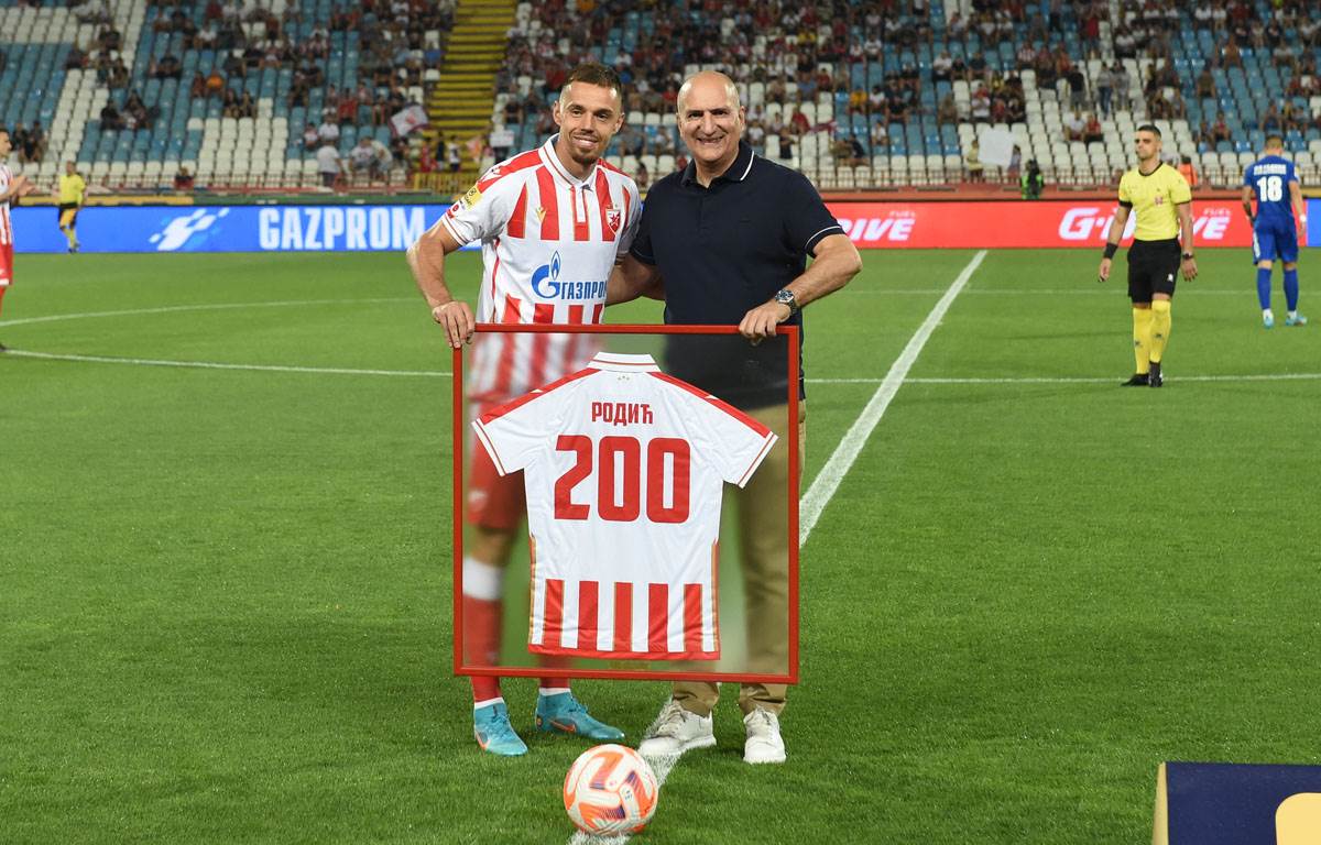 Crvena zvezda, Radnik (3).jpg